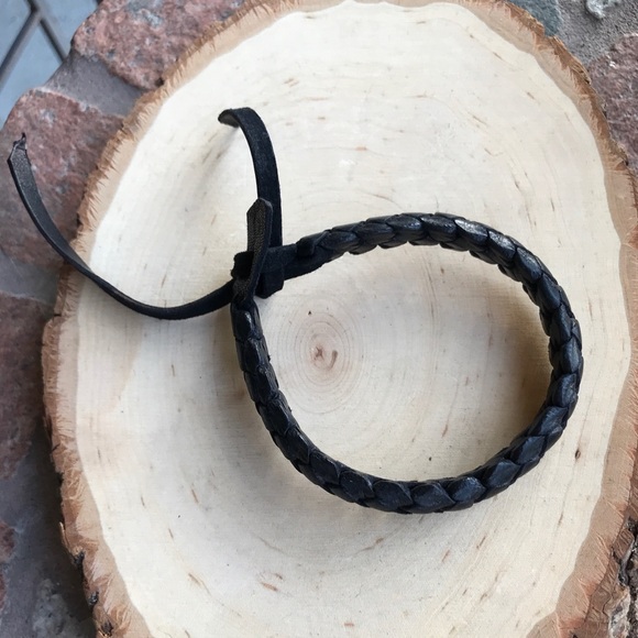 SOLD Genuine black leather band bracelet - Picture 5 of 8